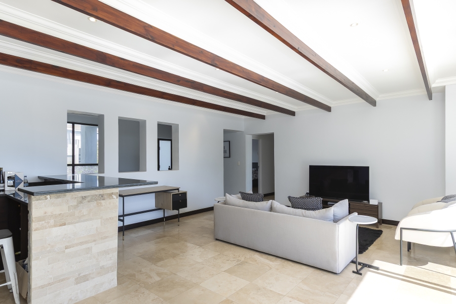 To Let 4 Bedroom Property for Rent in Heldervue Western Cape